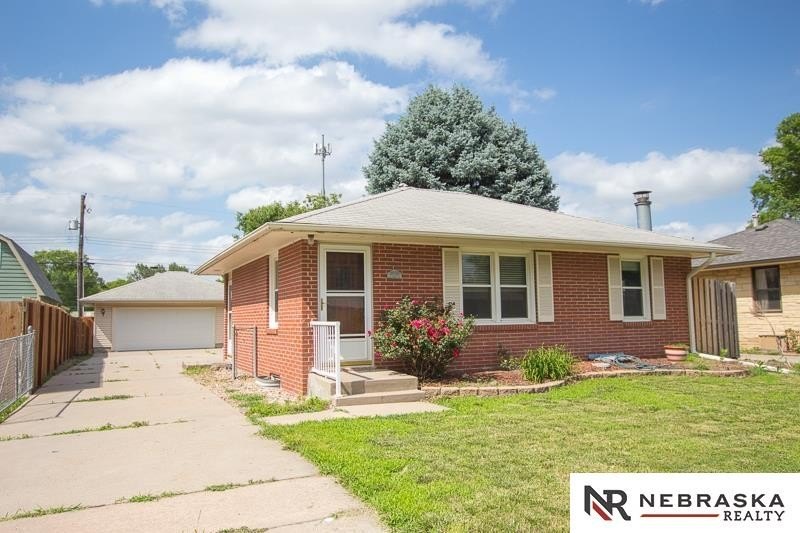 Single Family 2BR 2BA - 6920 Colfax Avenue, Lincoln, NE