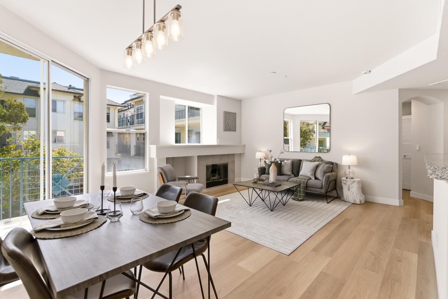 Condo 2BR 2BA - 601 Baltic CIR 627, REDWOOD CITY, CA