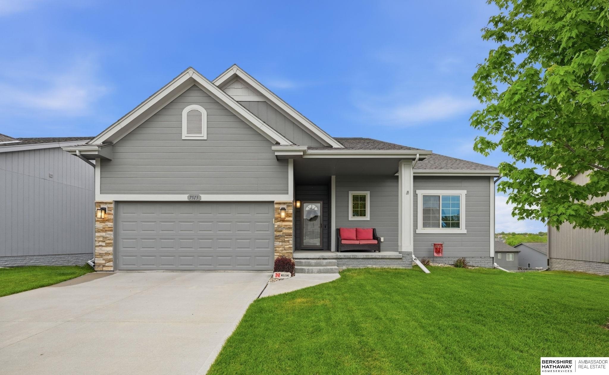 Single Family 4BR 3BA - 7513 N 90th Street, Omaha, NE
