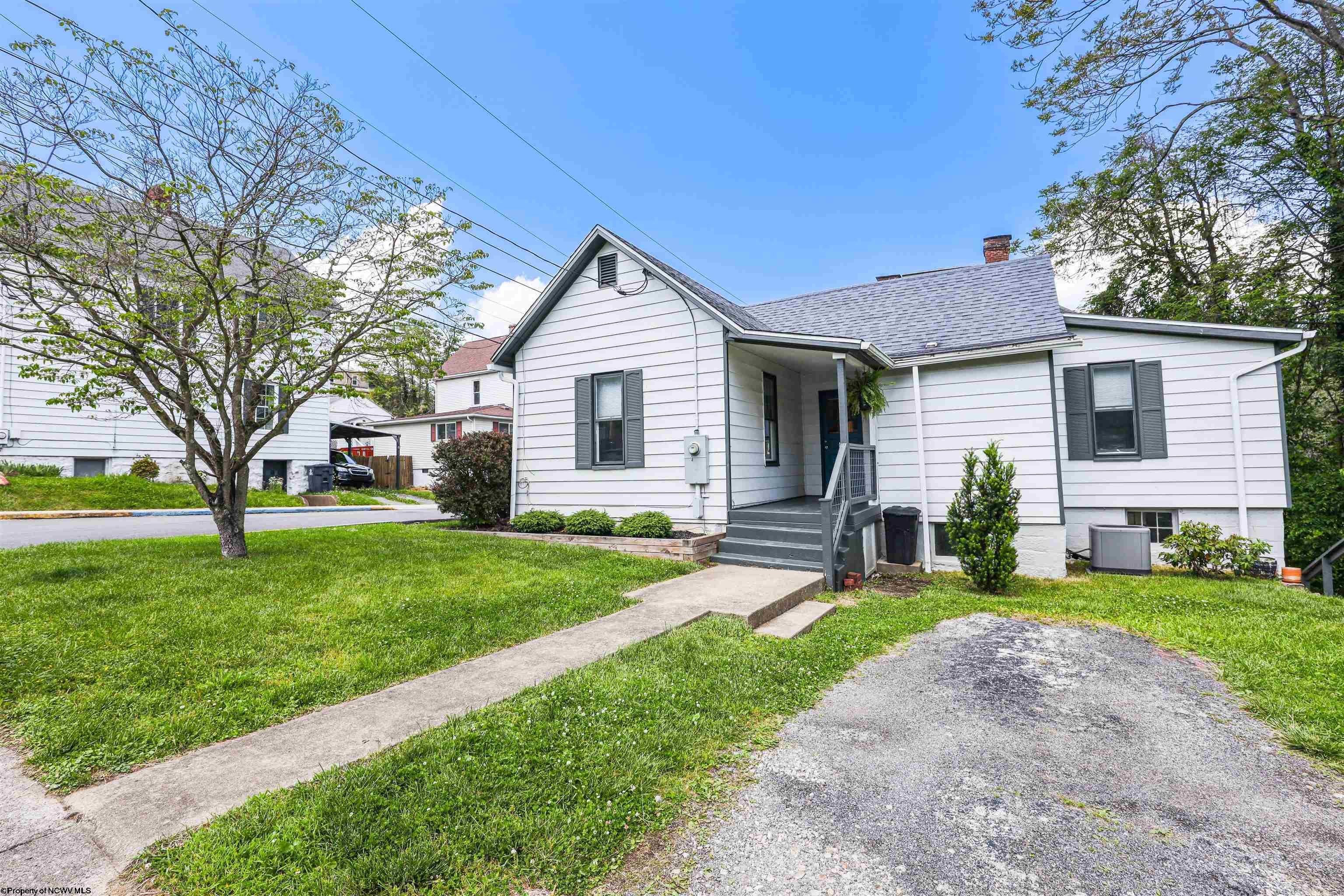 Single Family 2BR 1BA - 245 Cherry Street, Morgantown, WV