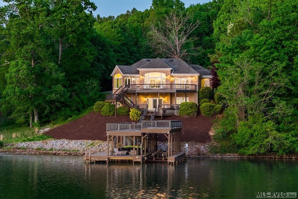 Single Family 3BR 3BA - 950 Cannons Ferry Road, Bracey, VA
