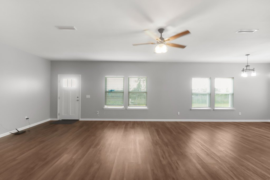 Single Family 3BR 3BA - 198 Peacock Ln, Wewahitchka, FL