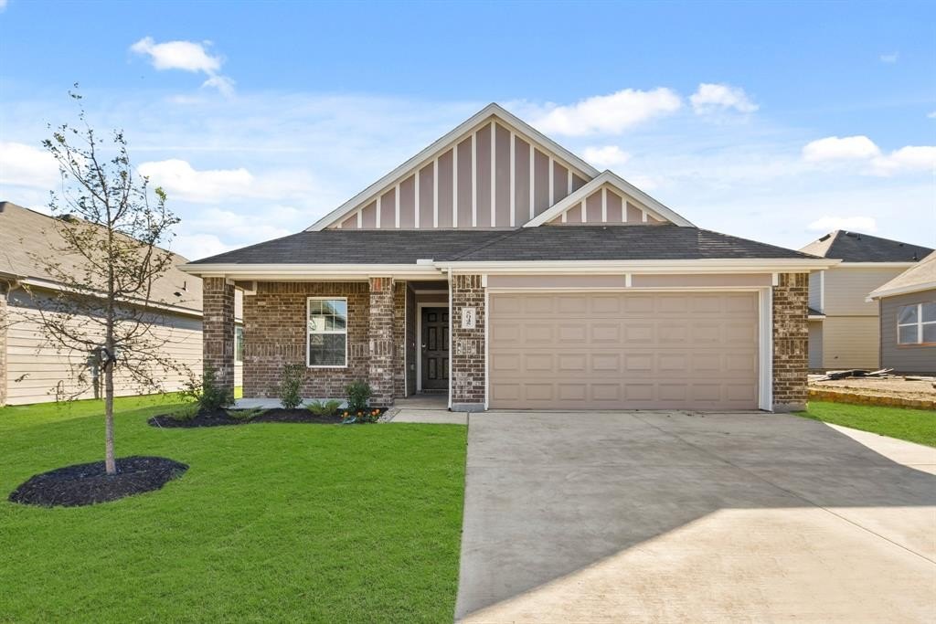 Single Family 3BR 3BA - 5045 Wellborn Road, Fort Worth, TX