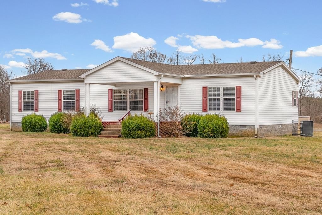 Single Family 3BR 2BA - 7490 Greenville Rd, HOPKINSVILLE, KY