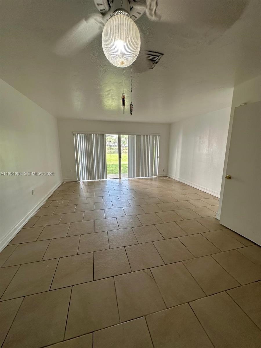 Condo 2BR 2BA - 7344 SW 82nd St, Miami, FL
