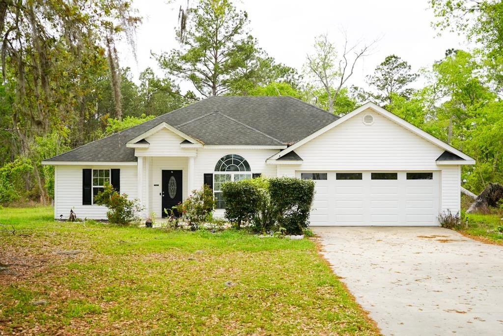 Single Family 4BR 2BA - 72 BROOKFIELD DR, Lakeland, GA