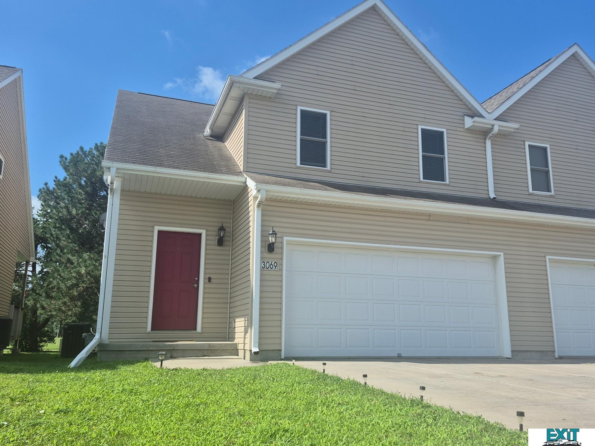 Single Family 3BR 3BA - 3069 Overland Trail, Lincoln, NE