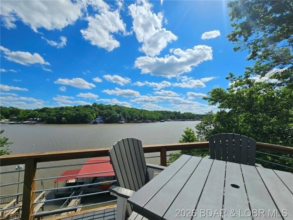 Single Family 5BR 3BA - 594 Redbud Lane, Gravois Mills, MO