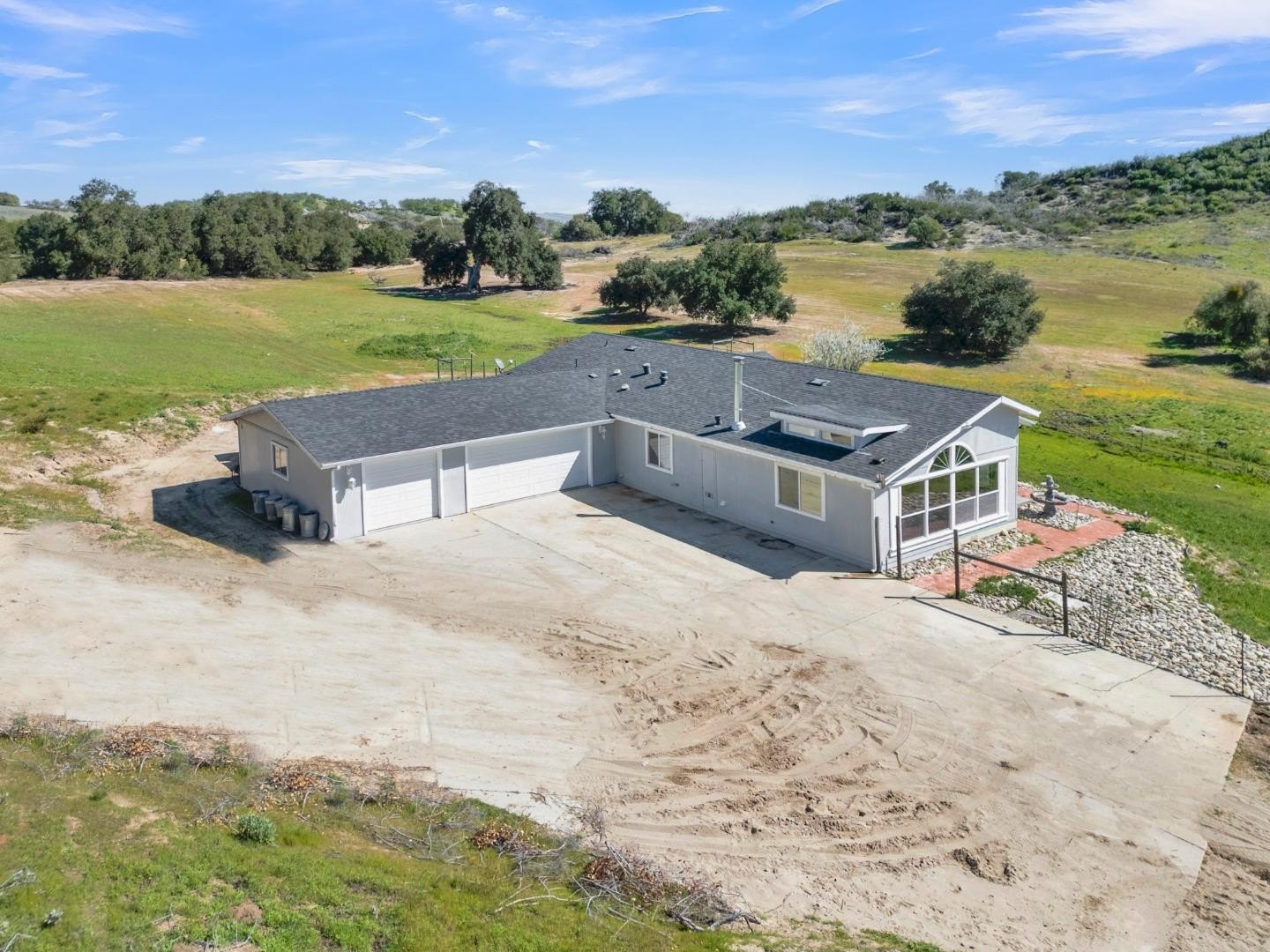 Single Family 3BR 2BA - 53330 Smith RD, Bradley, CA