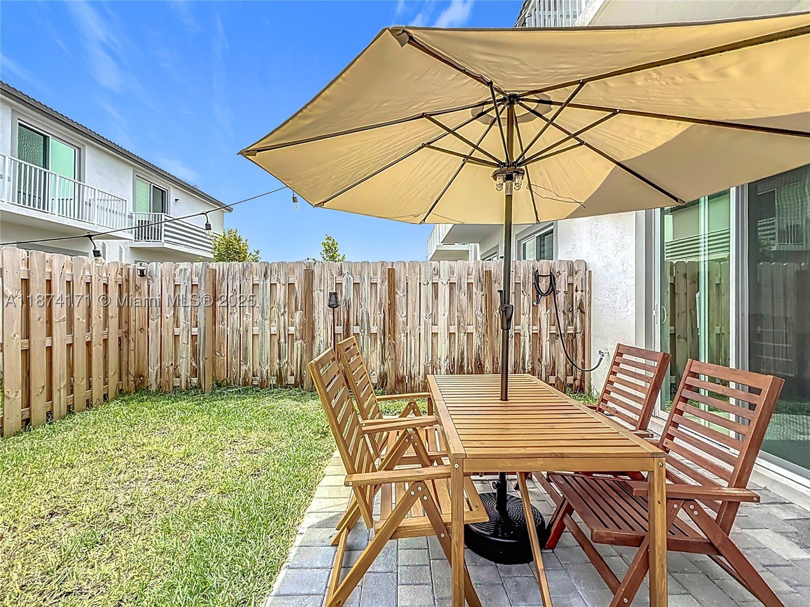 Single Family 3BR 3BA - 716 SE 14th St, Homestead, FL