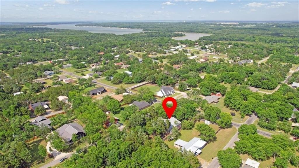Single Family 2BR 2BA - 202 Parker Drive, Pottsboro, TX