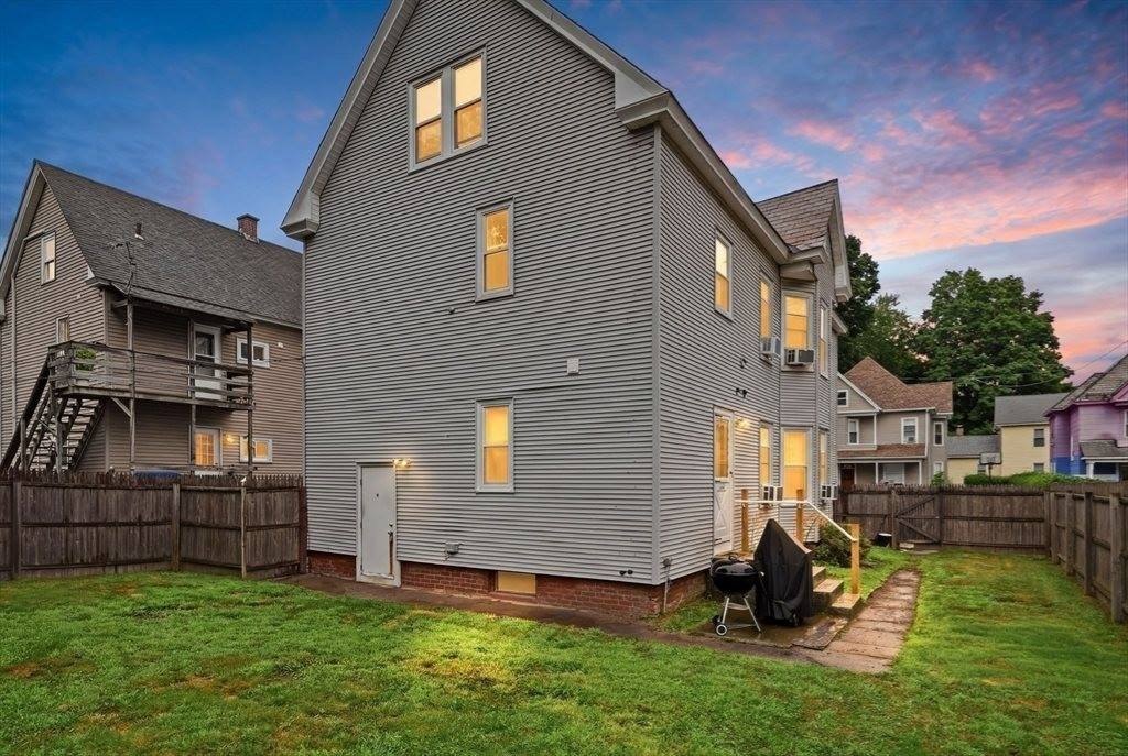 Other 4BR 2BA - 21-23 Parker St, Holyoke, MA