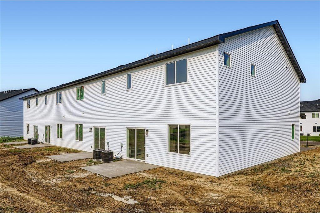 2121 Cleveland Way S  