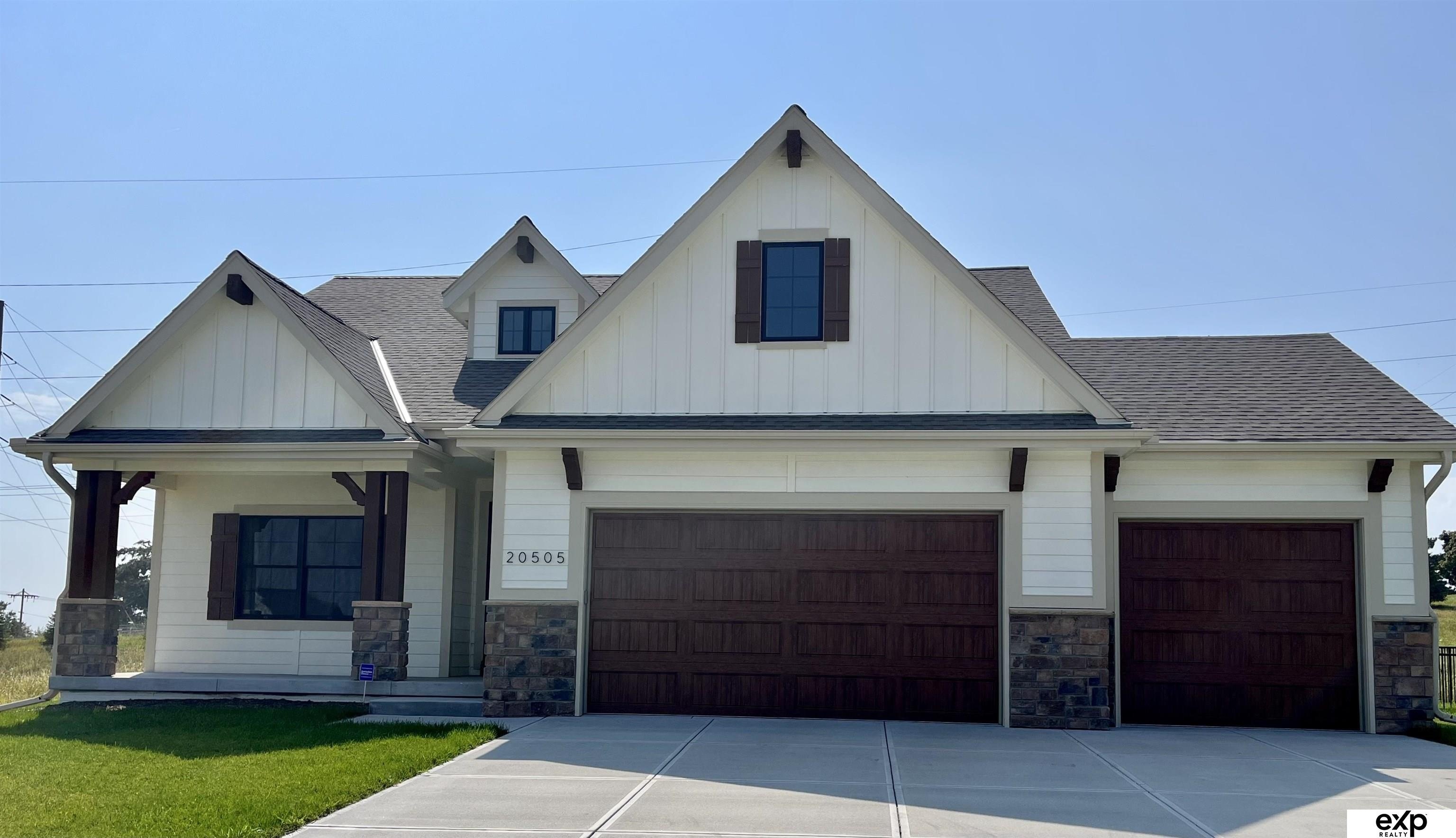 Single Family 7BR 5BA - 20505 Ogden Street, Elkhorn, NE
