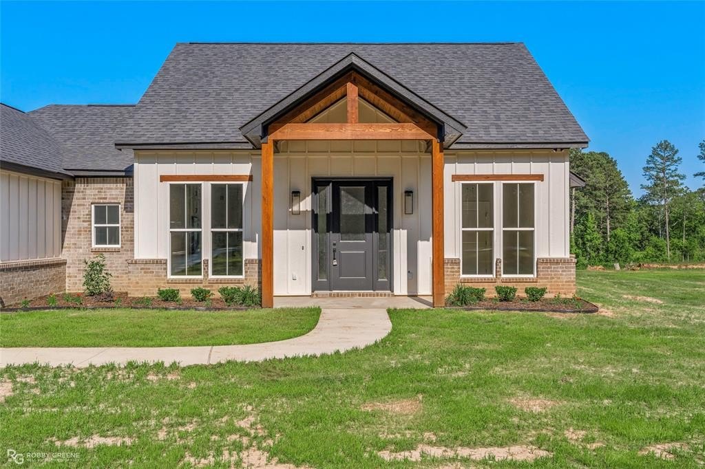 Single Family 4BR 3BA - 2643 Germantown Road, Minden, LA