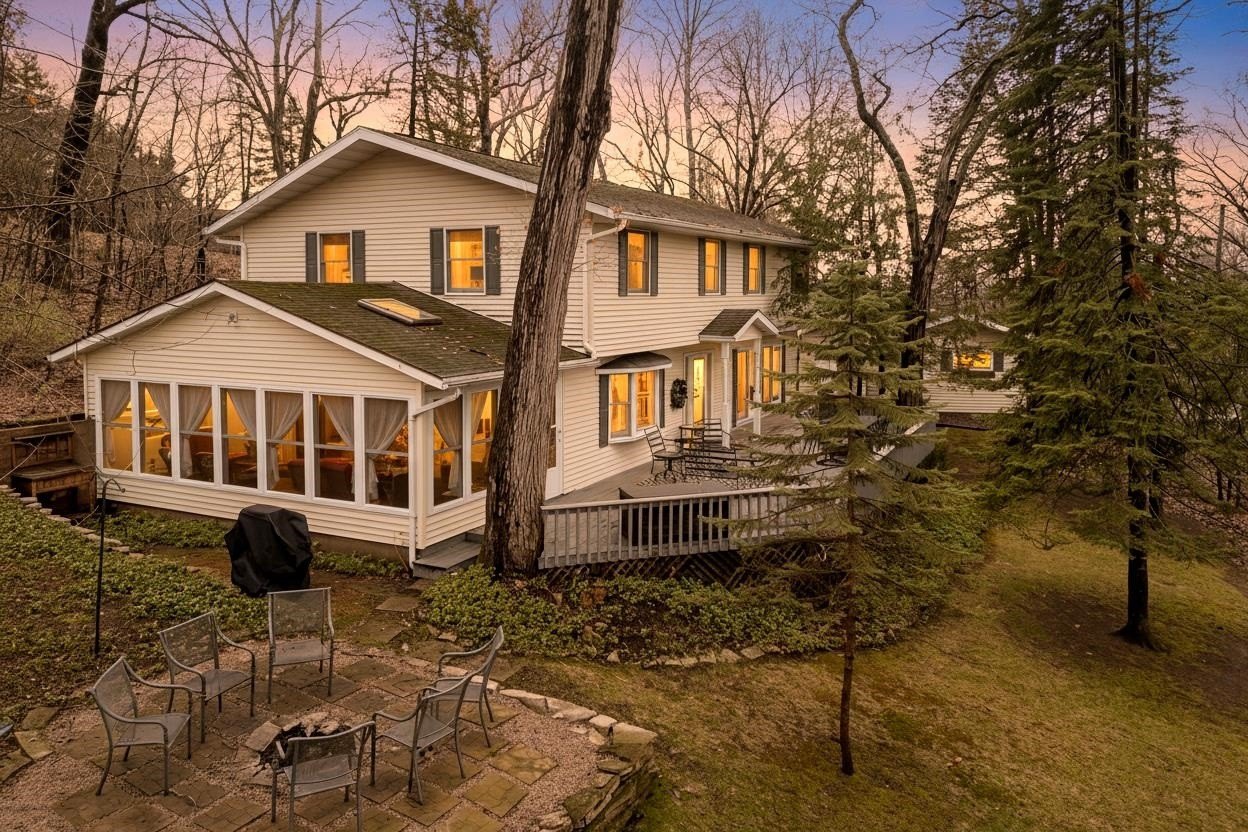 Single Family 4BR 3BA - N4902 Peacock Lane, Green Lake, WI