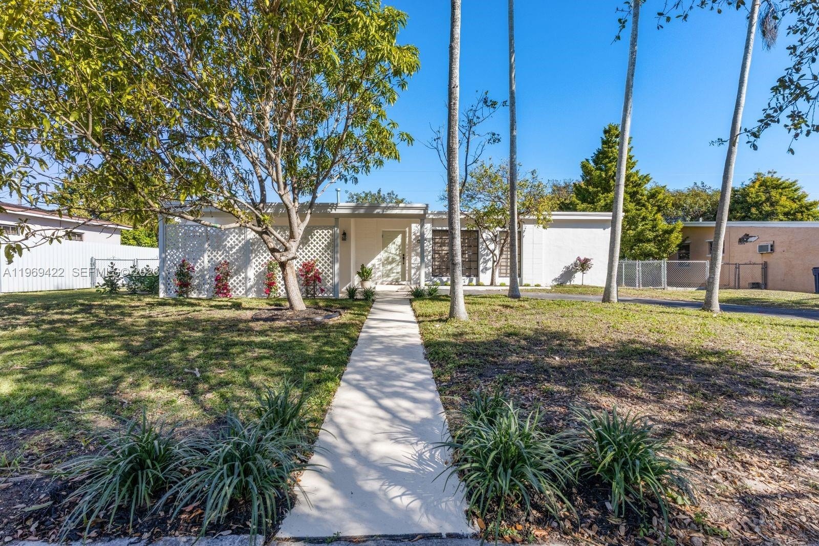 Single Family 3BR 2BA - 9241 Marine Dr, Cutler Bay, FL