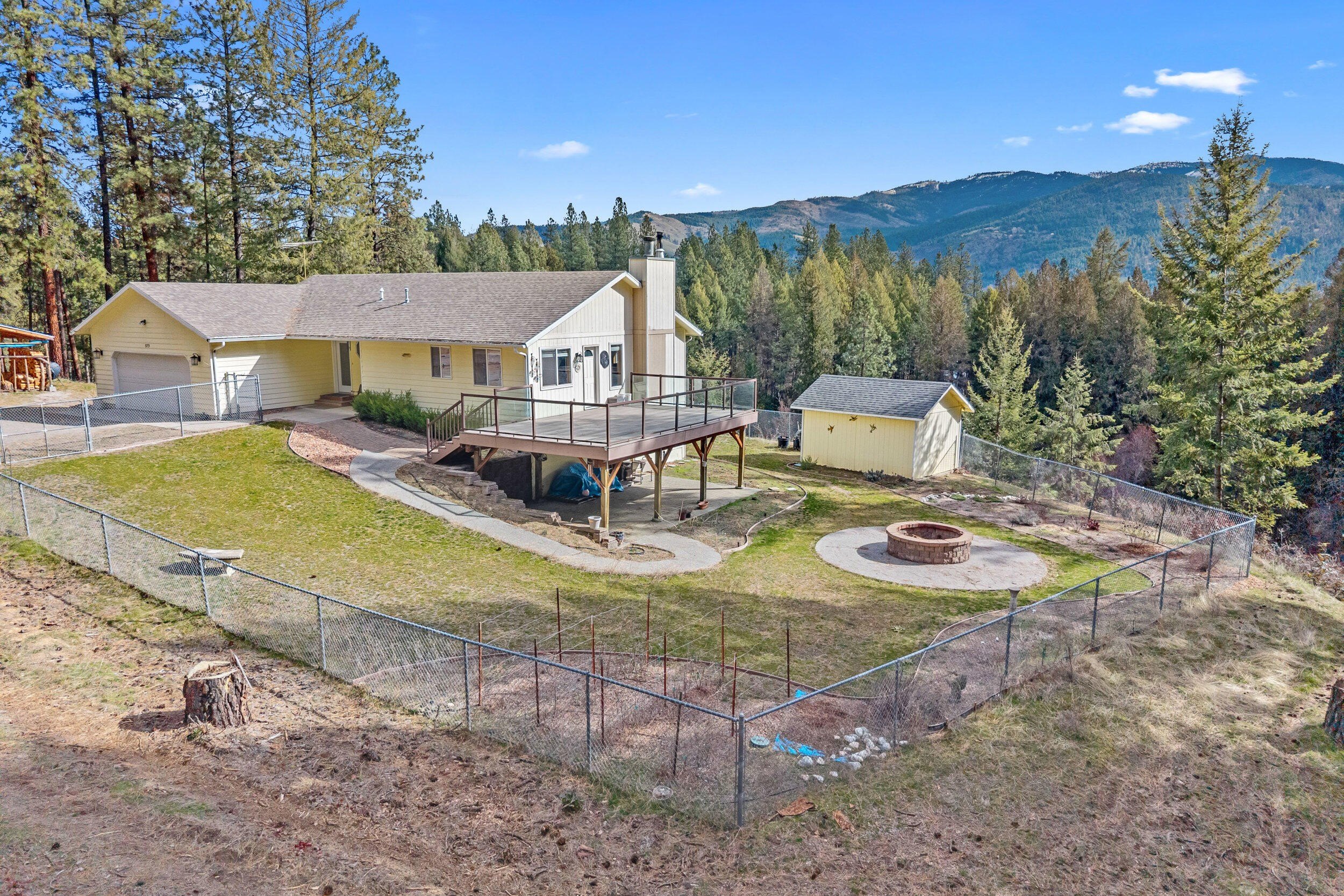 Single Family 4BR 3BA - 579 INCHELIUM HWY, KETTLE FALLS, WA