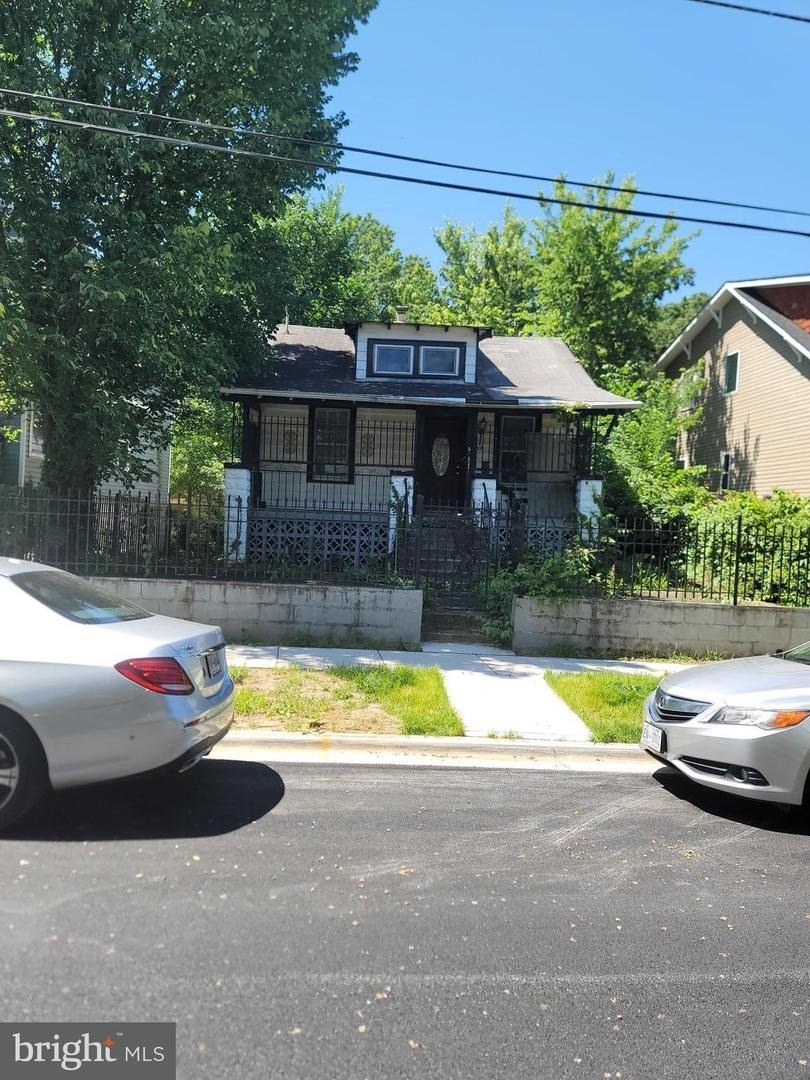 Single Family 3BR 2BA - 3407 NEWTON ST, MOUNT RAINIER, MD