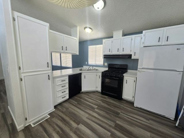 Manufactured Housing 2BR 2BA - 2038 Palm St, Las Vegas, NV