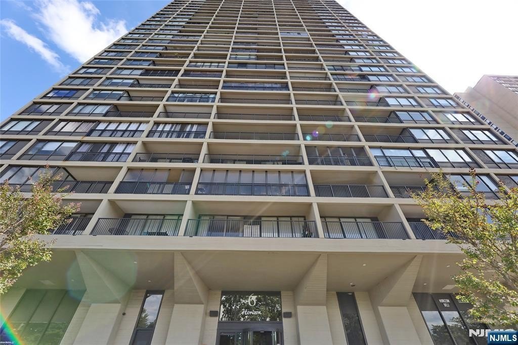 Co-op 1BR 1BA - 6 Horizon 2106, Fort Lee, NJ