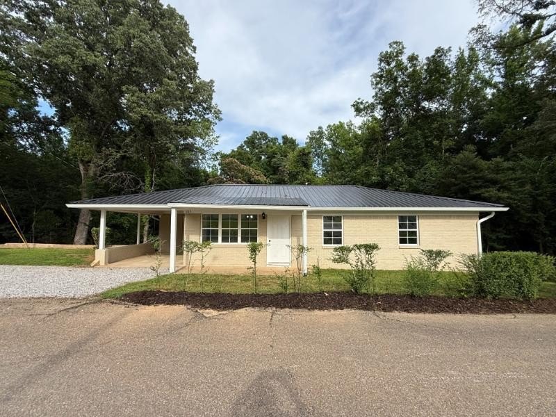 Single Family 3BR 1BA - 1105 Sandlin Road, Fulton, MS