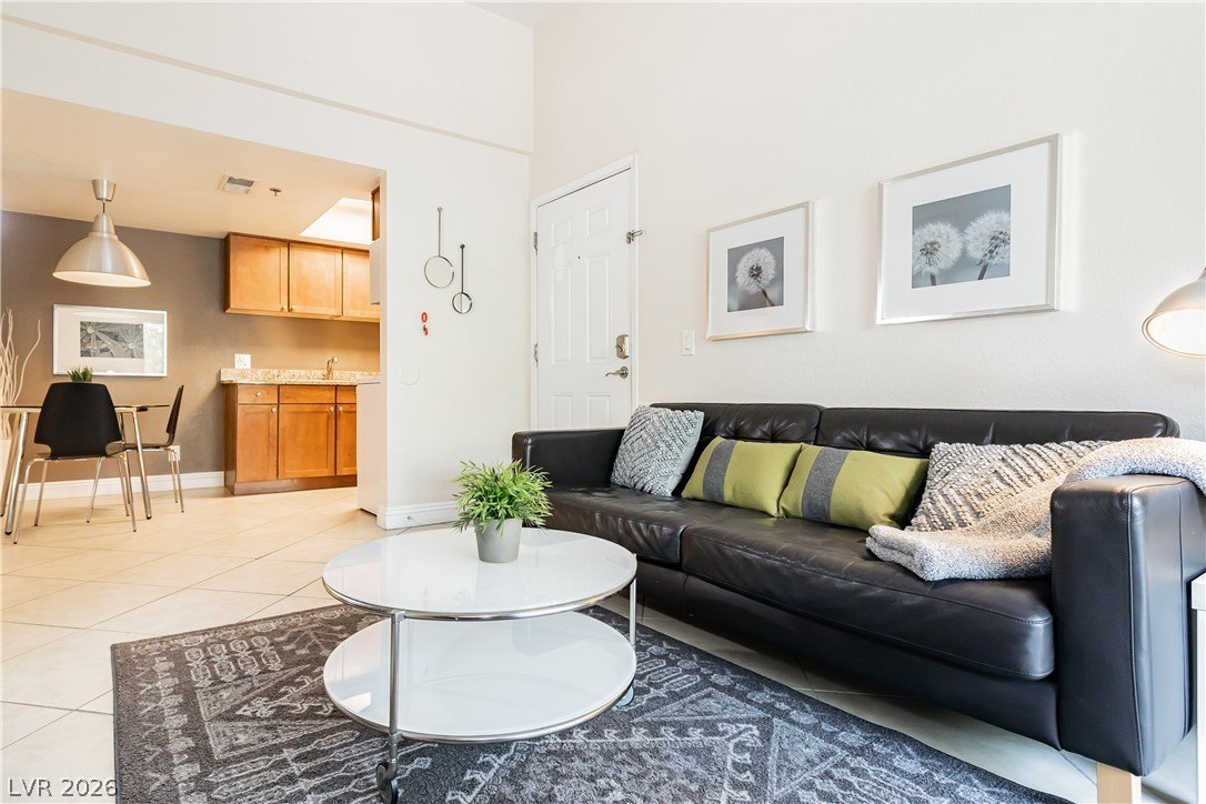 Condo 1BR 1BA - 4200 S Valley View Boulevard, Las Vegas, NV