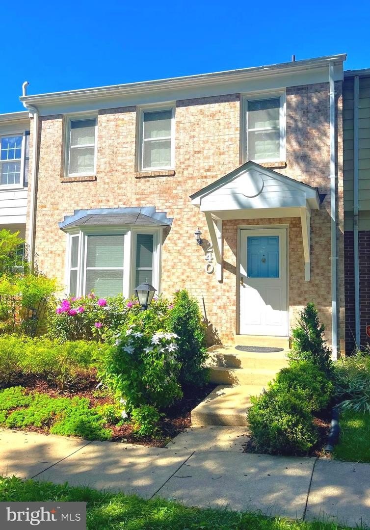 Single Family 3BR 3BA - 240 WATTS BRANCH PKWY, ROCKVILLE, MD
