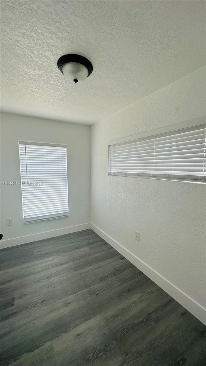 Single Family 3BR 1BA - 1100 NW 75th St, Miami, FL