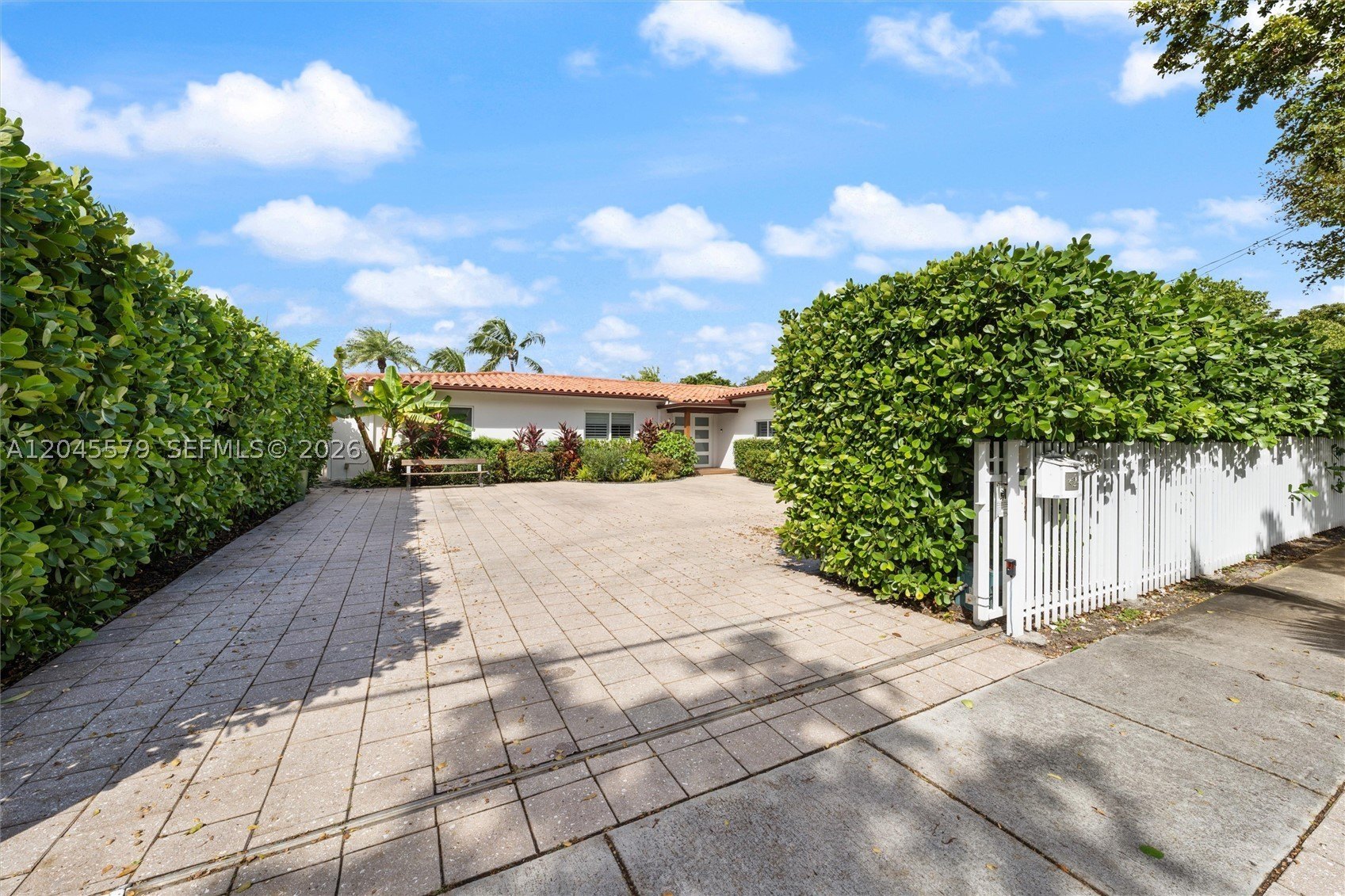 Single Family 4BR 3BA - 12944 Banyan Rd, North Miami, FL