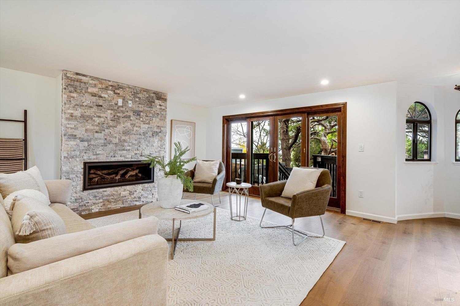 Single Family 3BR 3BA - 1365 W L Street, Benicia, CA