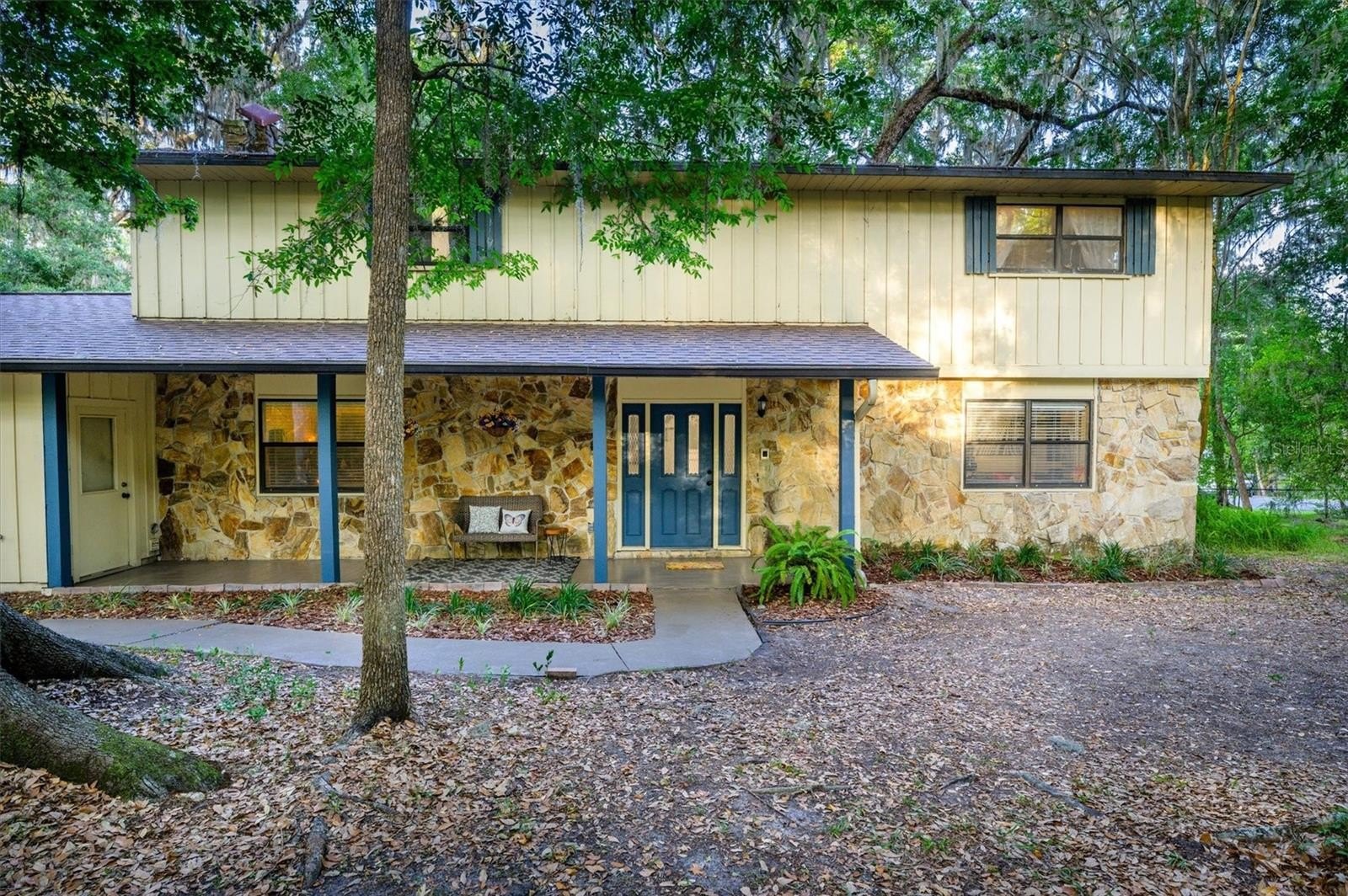 12054 Royal Dr  