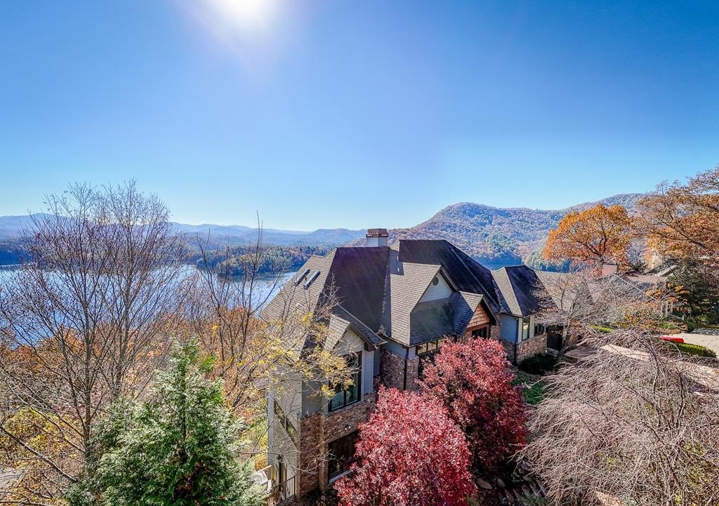 Single Family 3BR 5BA - 1 Cheoah Trail, ROBBINSVILLE, NC