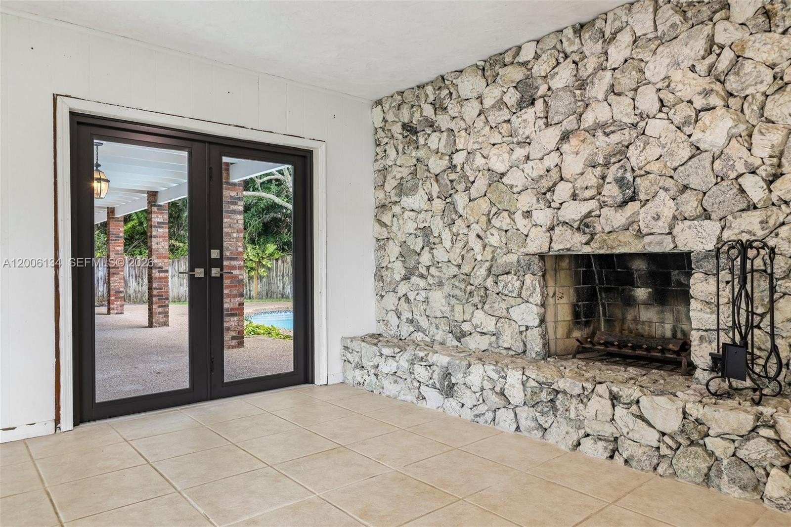 Single Family 4BR 4BA - 7885 SW 179th Ter, Palmetto Bay, FL