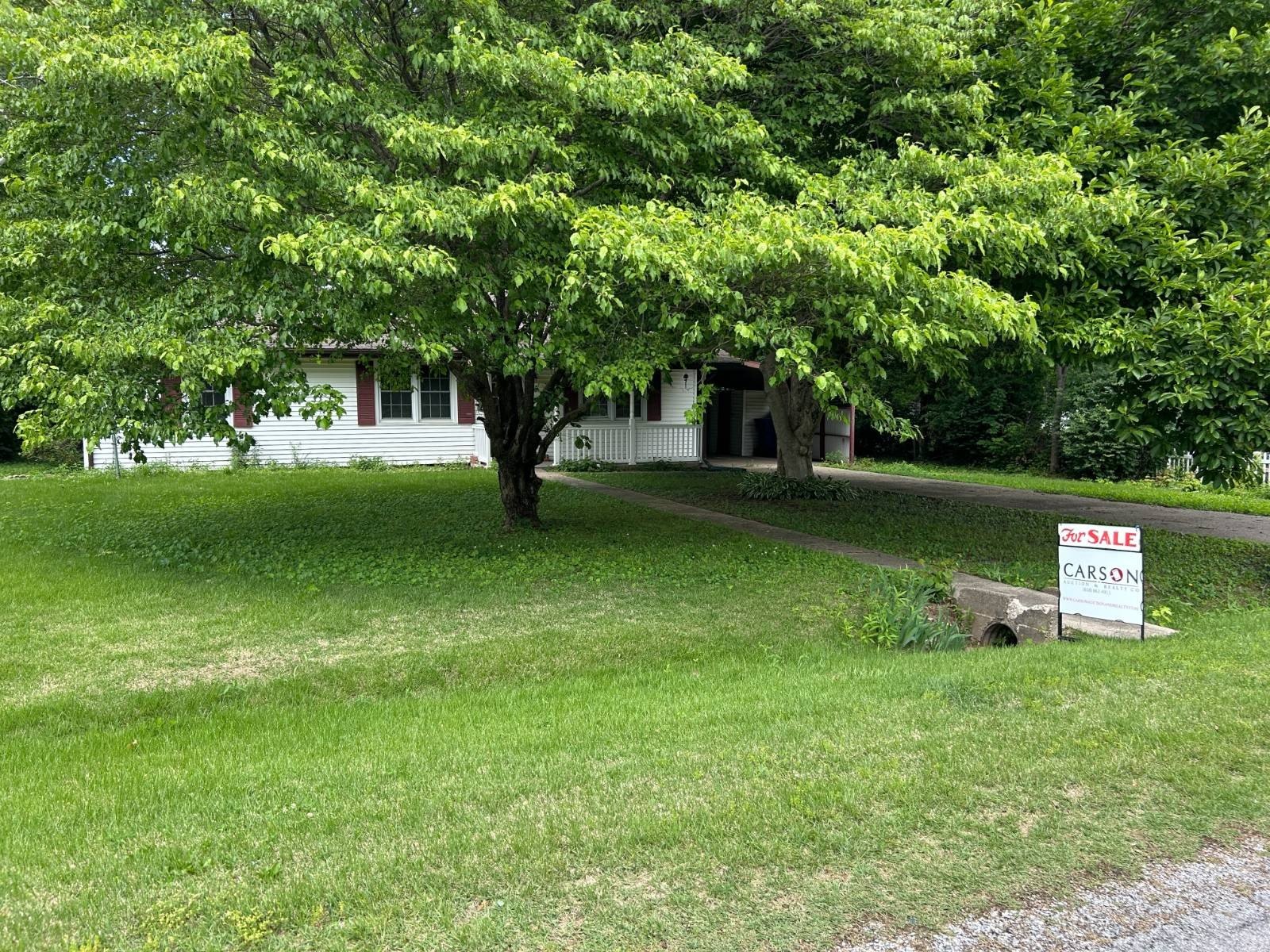 Single Family - 13  Lambert Drive, Mt. Carmel, IL