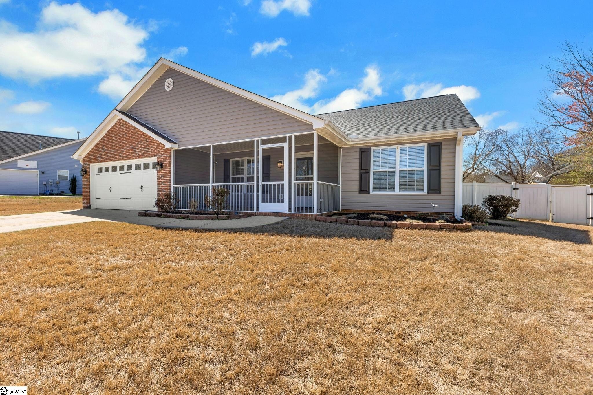 Single Family 3BR 2BA - 15 Waterthrush Way, Simpsonville, SC