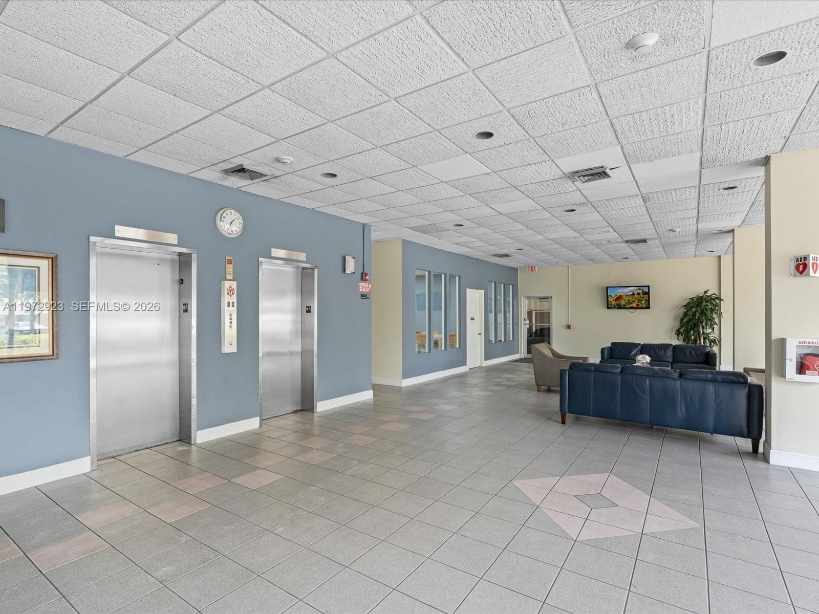 Condo 2BR 2BA - 111 Golden Isles Dr, Hallandale Beach, FL