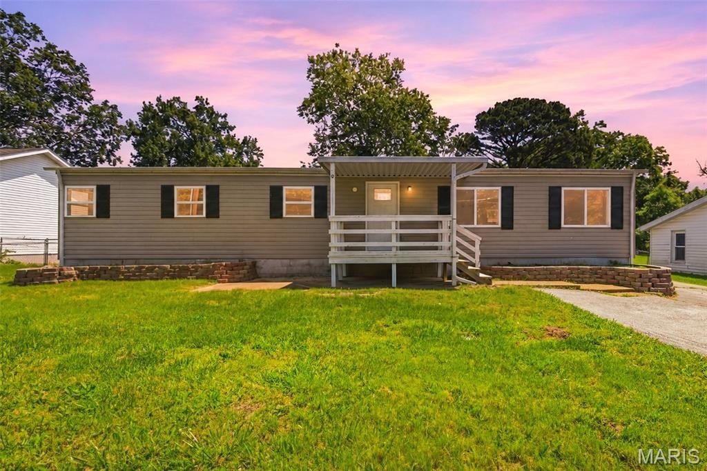 Single Family 3BR 2BA - 156 Hogan Avenue, Pacific, MO