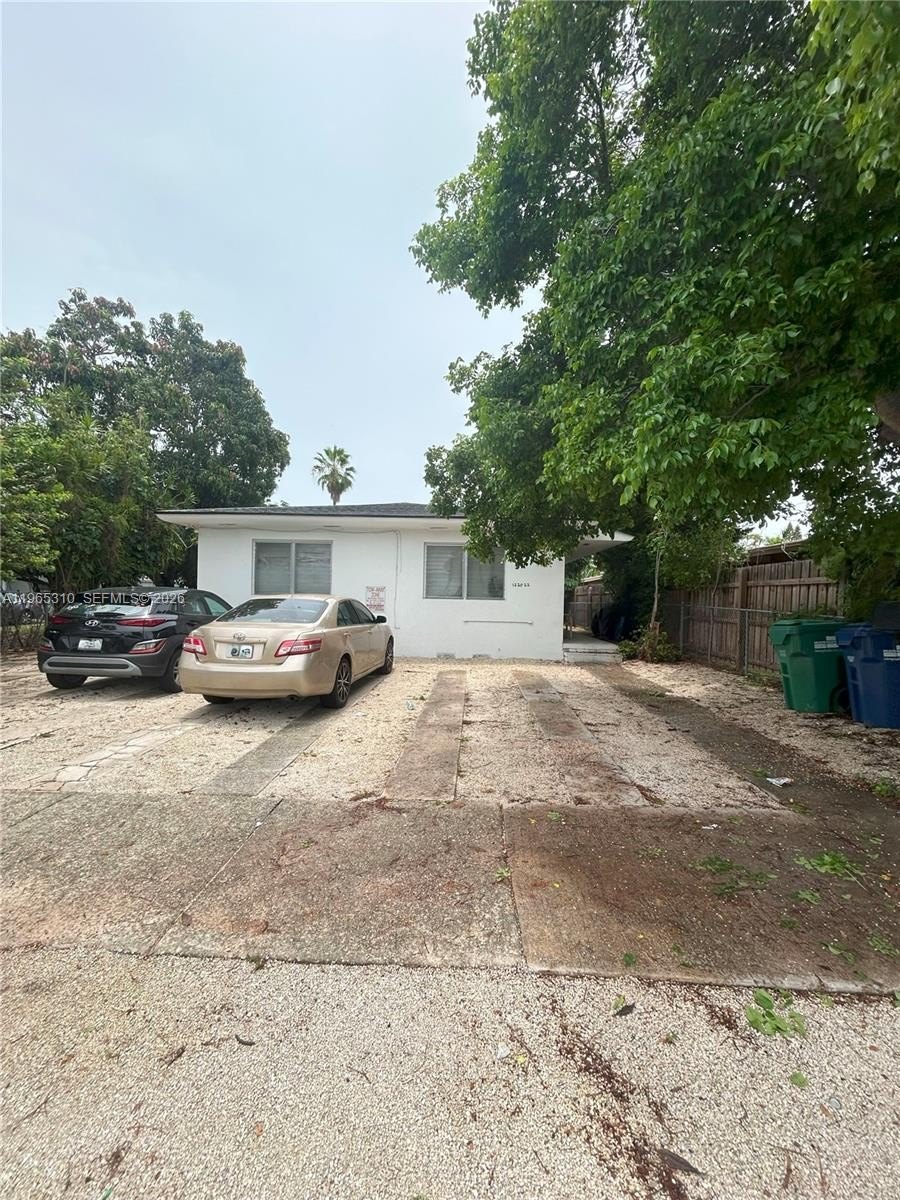 Triplex 4BR - 1220-1222 NE 110th Ter, Miami, FL