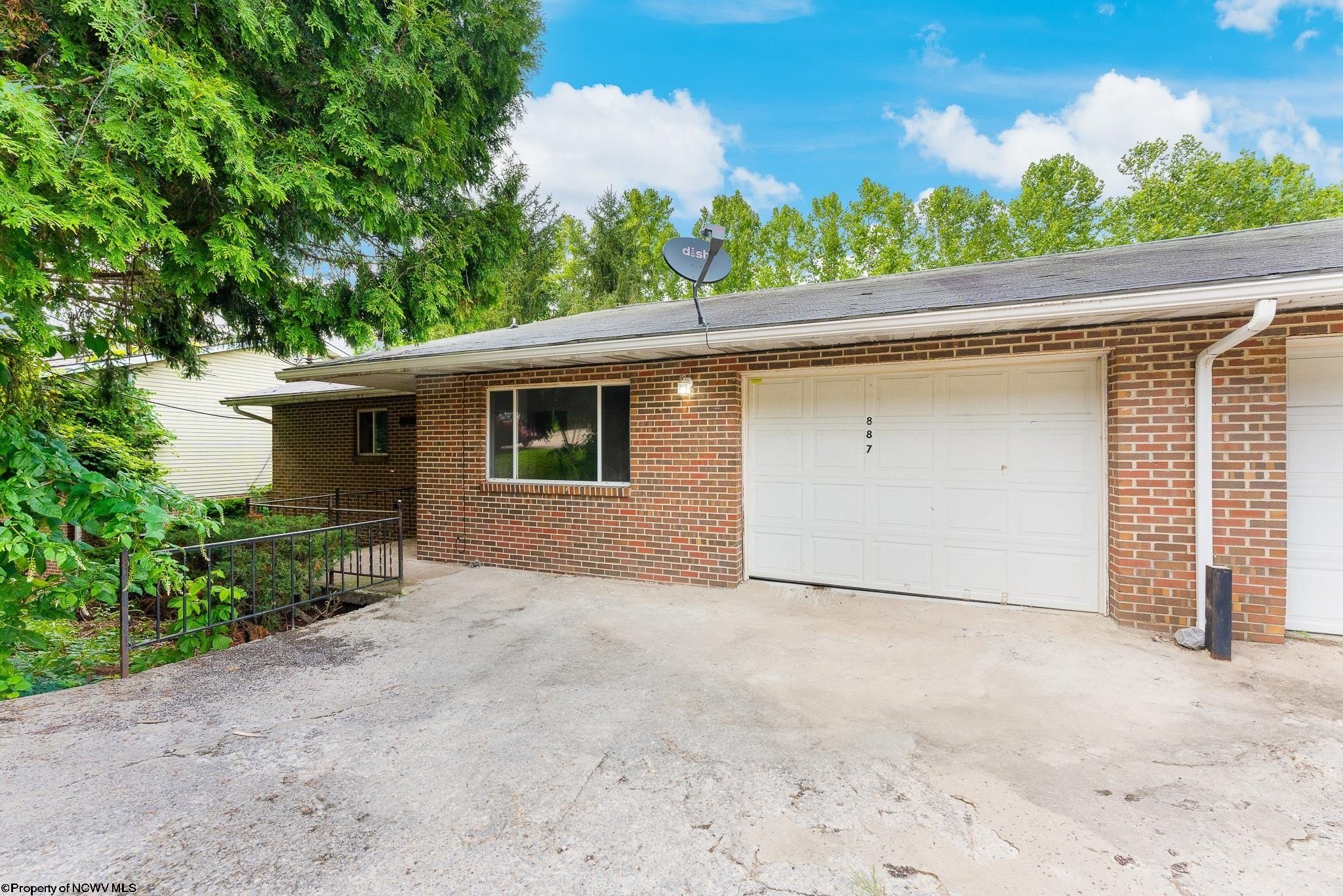 Condo 3BR 2BA - 887 Tremont Street, Morgantown, WV