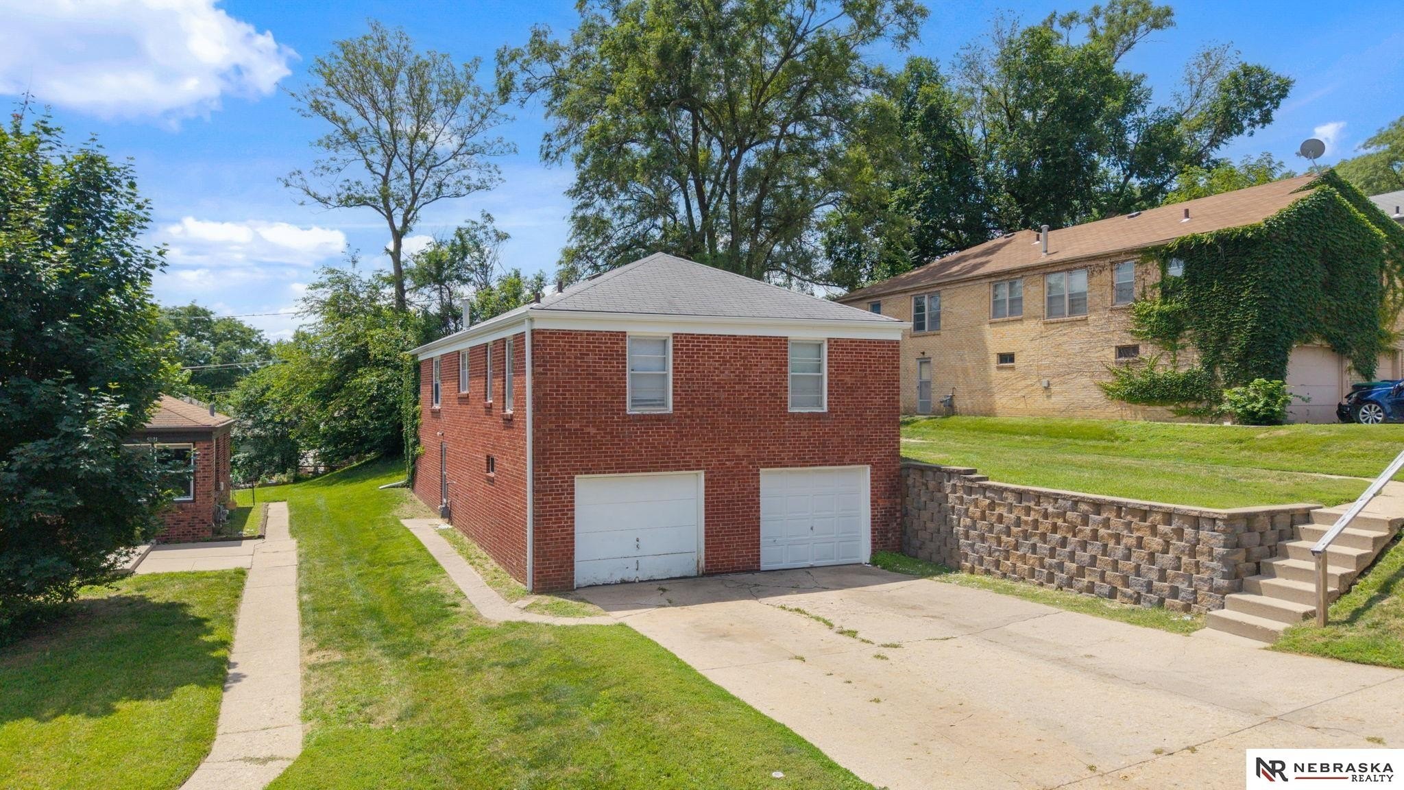 Duplex 5BR 2BA - 5833-5835 Lafayette Avenue, Omaha, NE