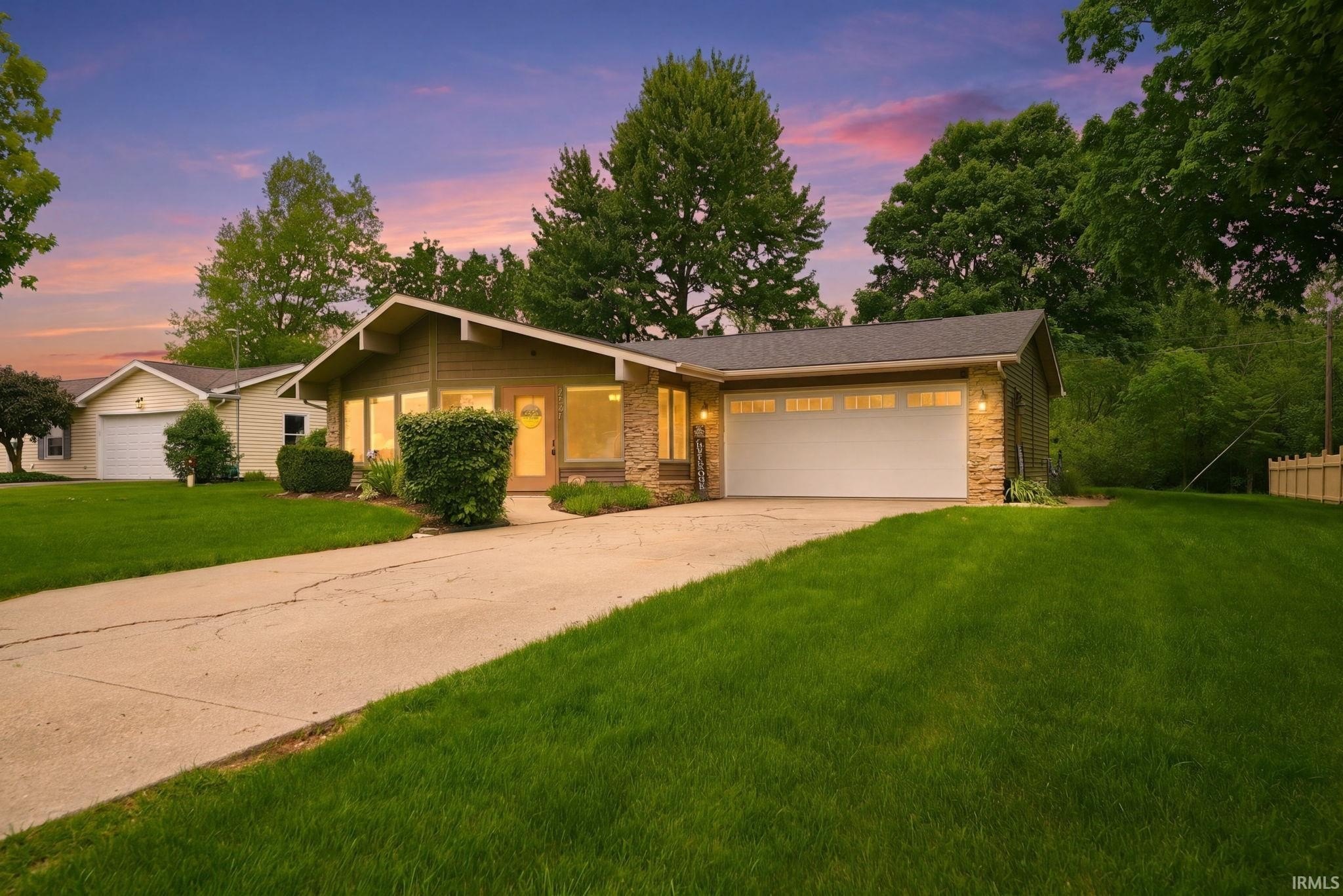 Single Family 2BR 1BA - 17321 Lee Lane, Harlan, IN