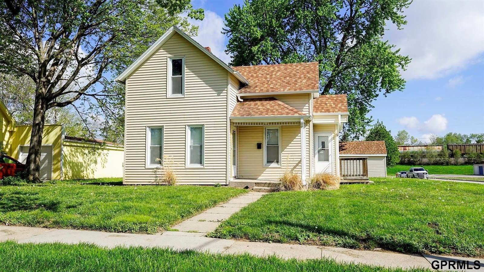 Single Family 2BR 1BA - 2002 Front Street, Blair, NE