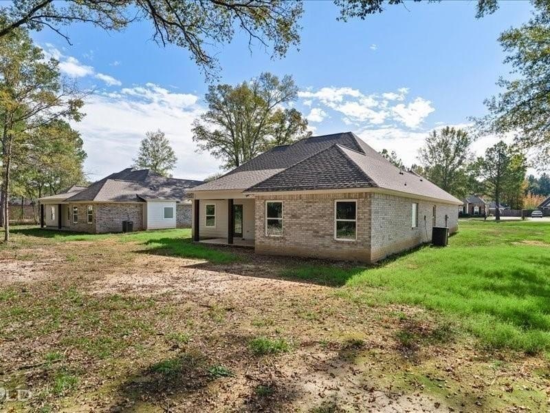 Single Family 3BR 2BA - 9436 N Pointe Circle, Greenwood, LA