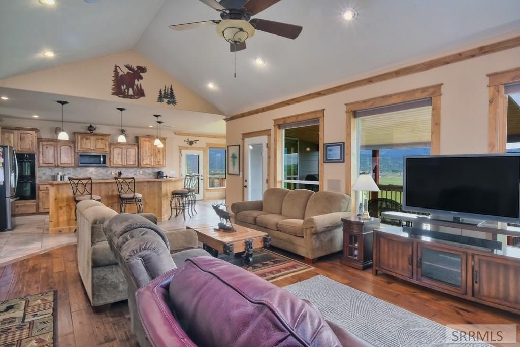 Single Family 3BR 3BA - 280 Cedar Circle, Swan Valley, ID