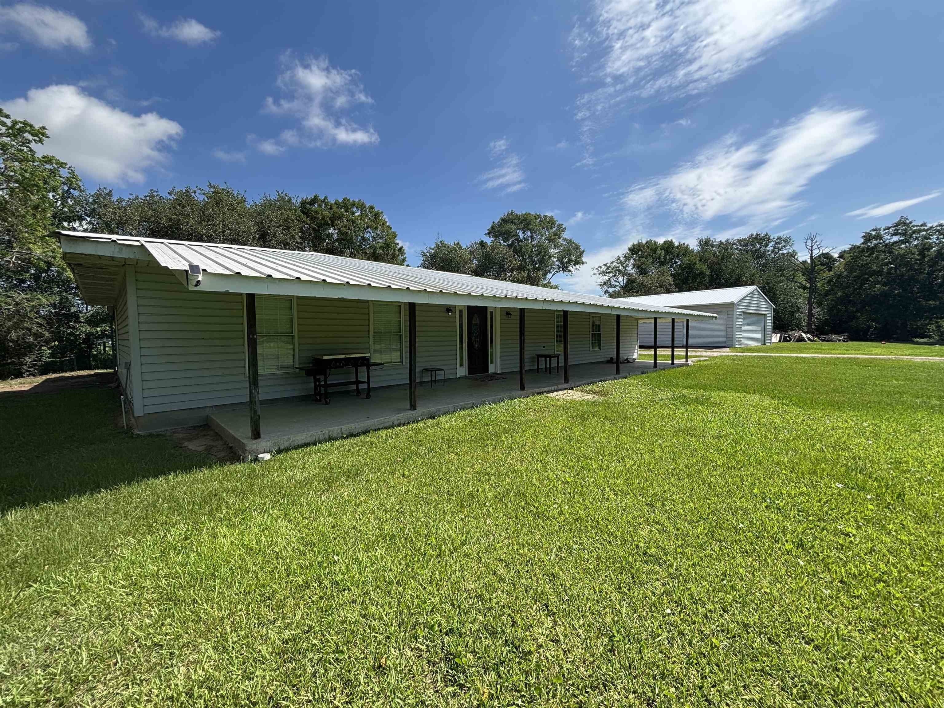 Single Family 3BR 2BA - 445 Jones, Bridge City, TX