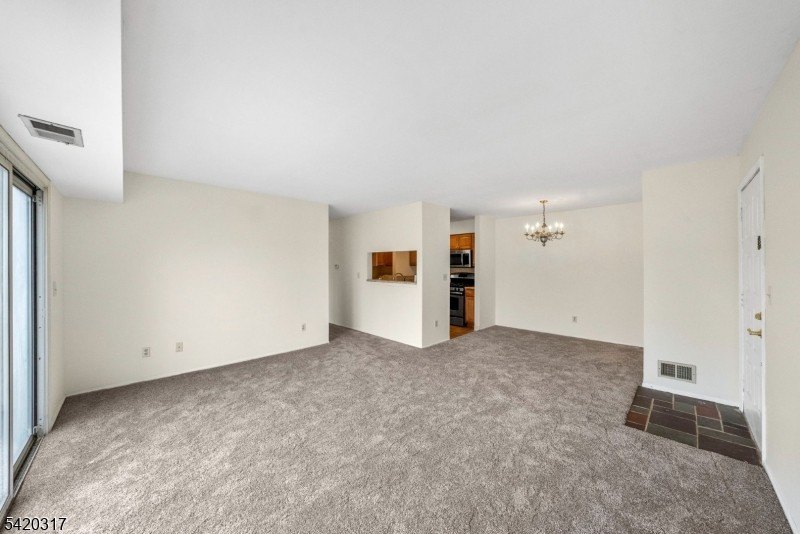 Condo 2BR 2BA - 114 Henley Dr, Franklin Twp., NJ