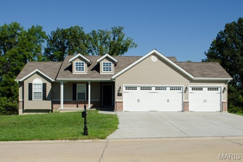Single Family 3BR 2BA - 305 Stonewall Avenue, Wright City, MO