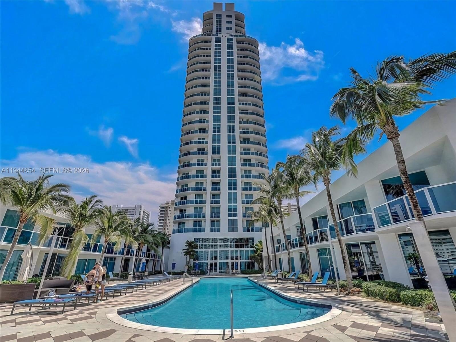 Condo 2BR 3BA - 1945 S Ocean Dr, Hallandale Beach, FL