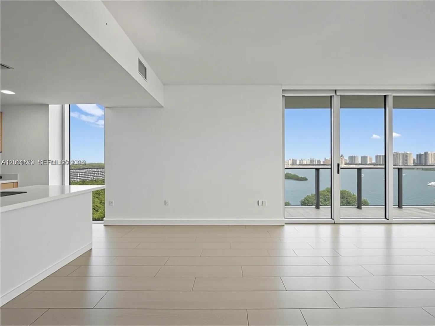 Condo 3BR 3BA - 16385 Biscayne Blvd, North Miami Beach, FL